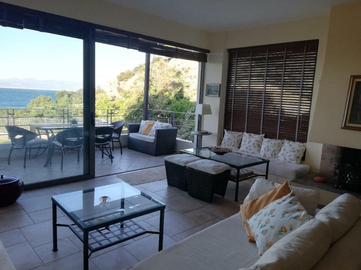 Beautiful House By The Sea,Loutraki Skaloma. Villa Exterior foto