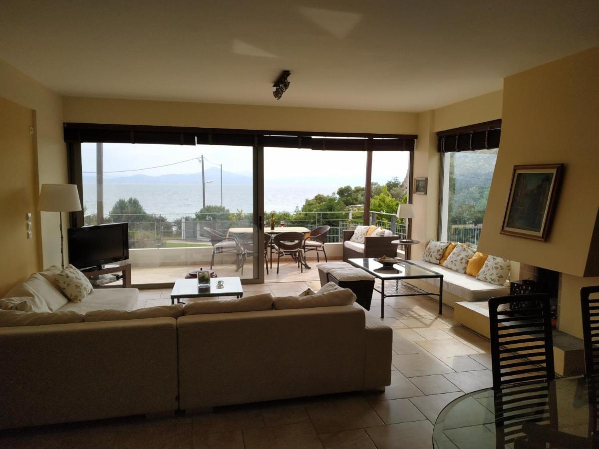 Beautiful House By The Sea,Loutraki Skaloma. Villa Exterior foto