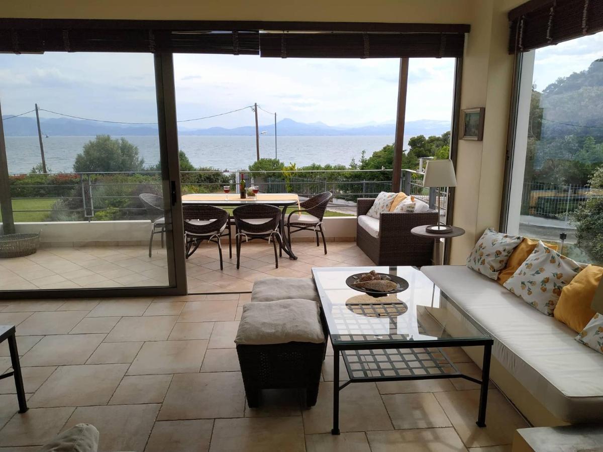 Beautiful House By The Sea,Loutraki Skaloma. Villa Exterior foto